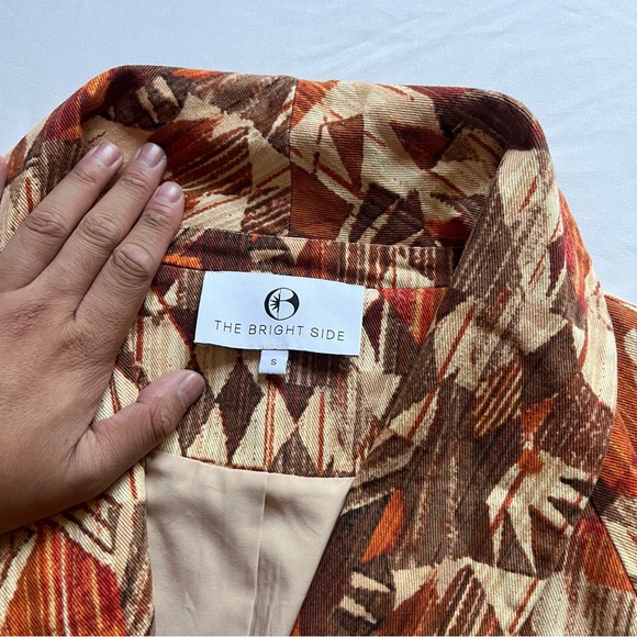 THE BRIGHT SIDE brown orange cream geo one button cropped long sleeve jacket - Picture 6 of 7